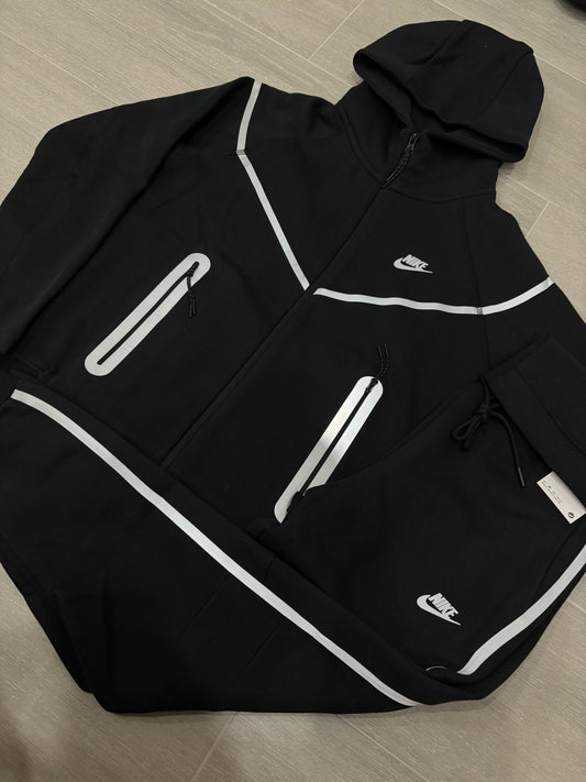 Nike Tech "Black Reflective"