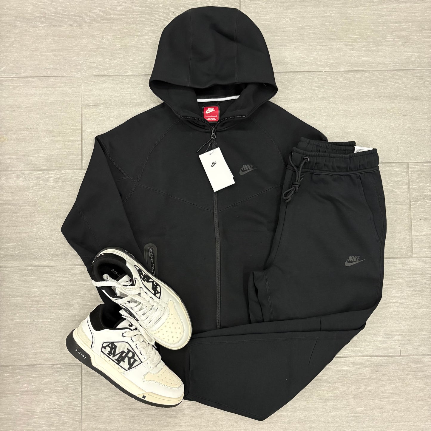 Nike Tech "Black"